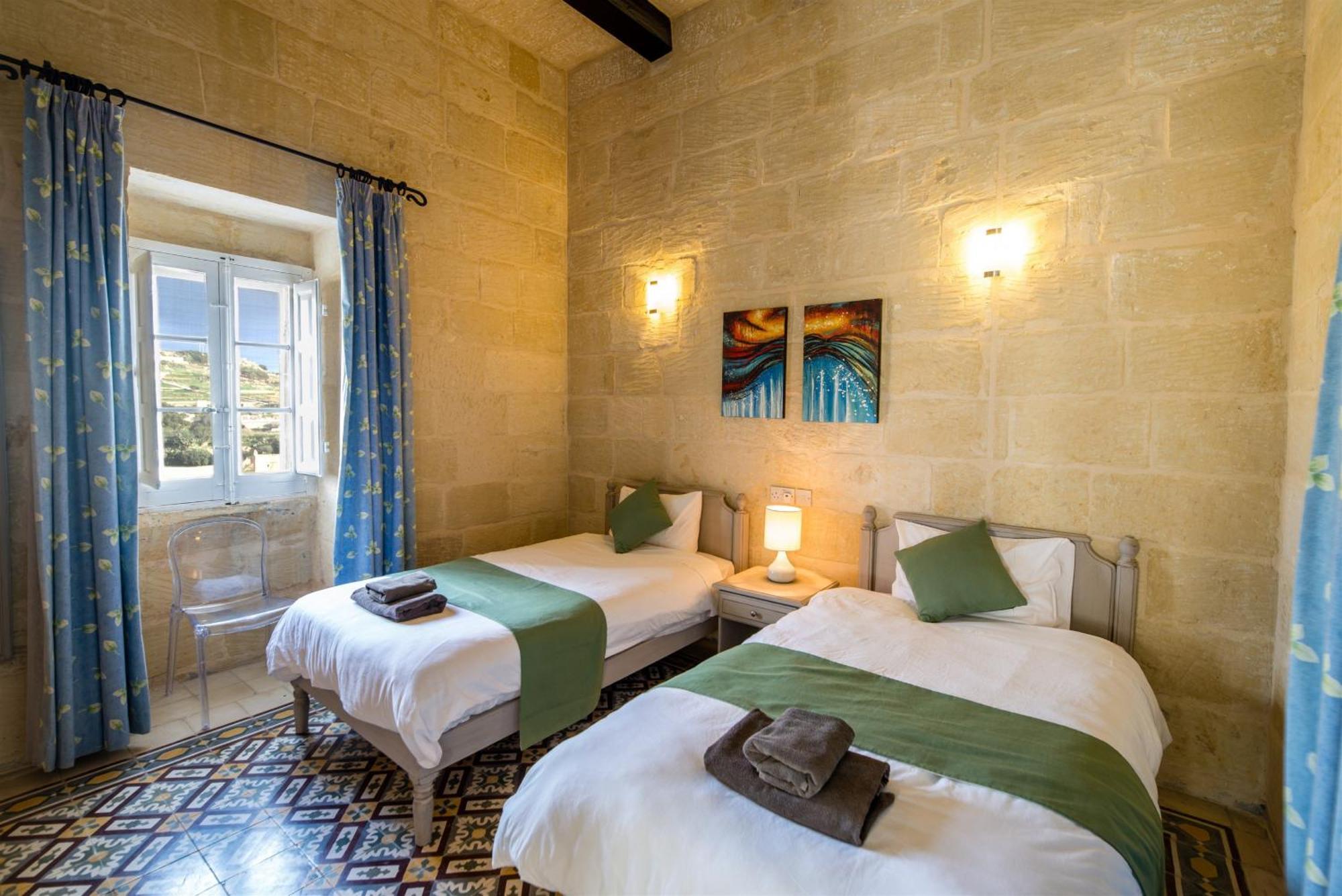 Girardu Holiday Home วิกตอเรีย ภายนอก รูปภาพ