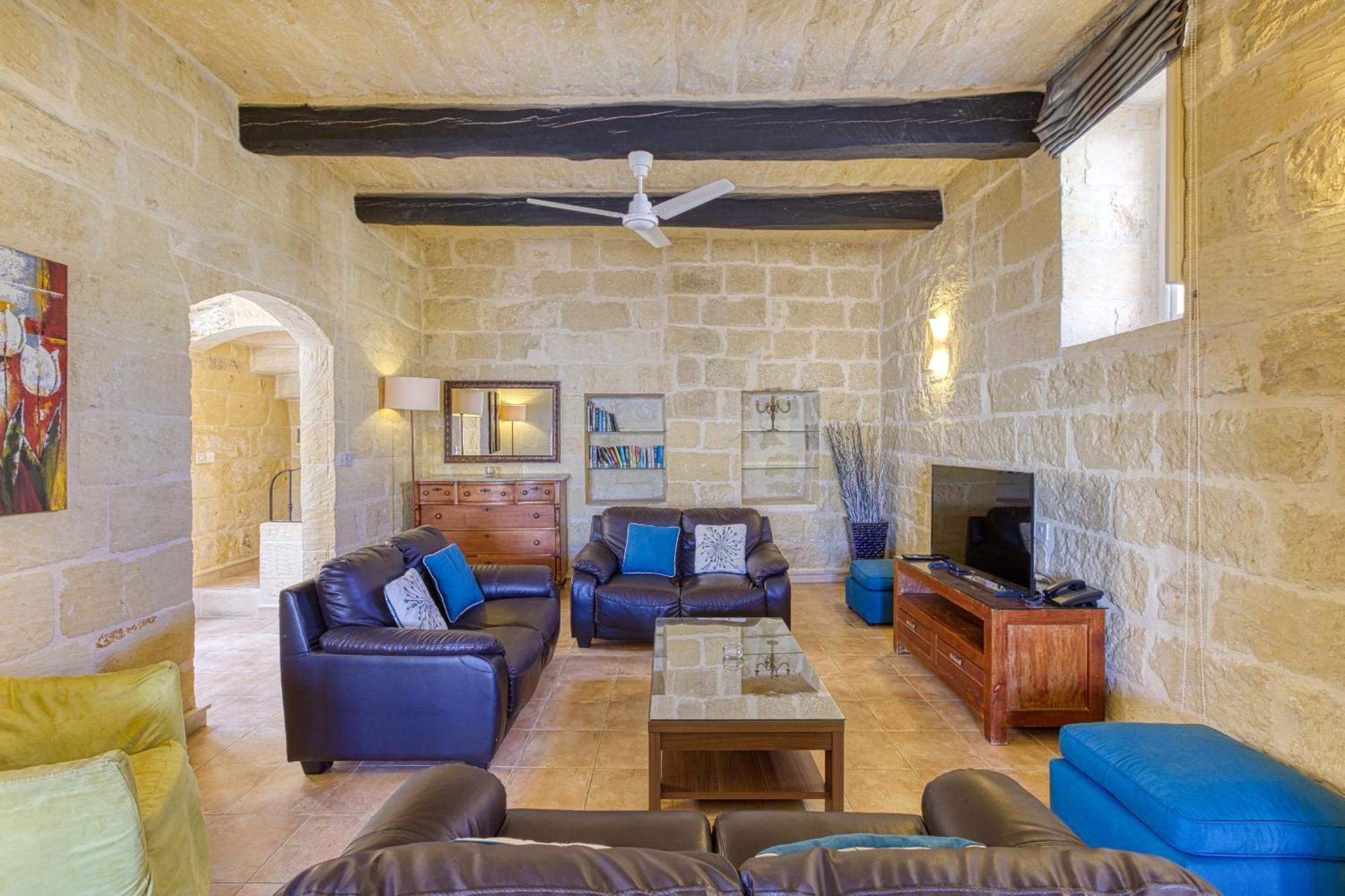 Girardu Holiday Home วิกตอเรีย ภายนอก รูปภาพ